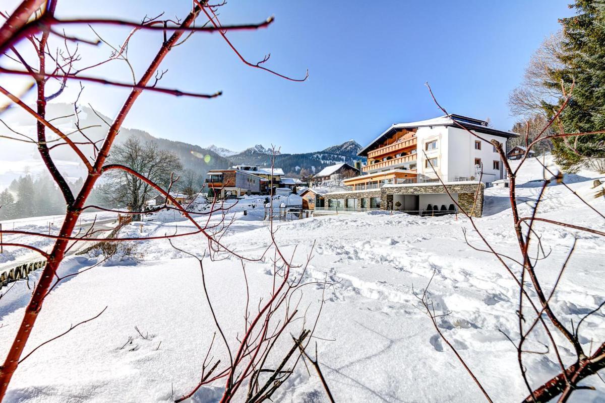 Hotel Burtschahof Bürserberg Exterior foto